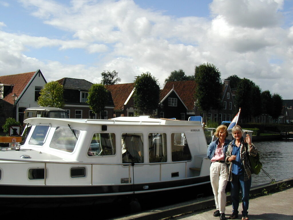 Canal boat with low superstructure